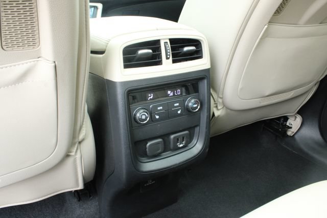 Used 2019 Buick Envision Premium w/ Driver Confidence Package AWD/4WD image 31