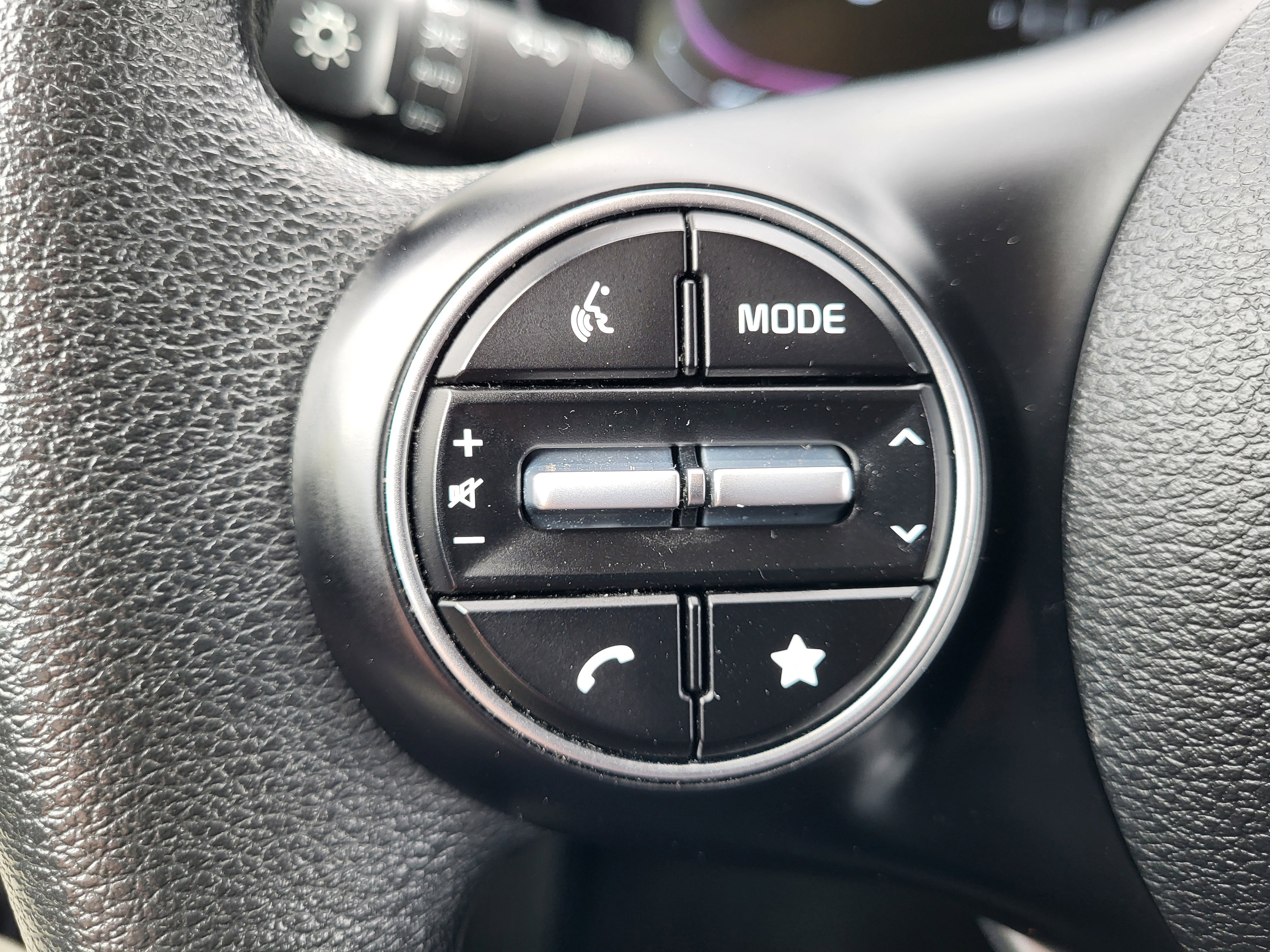 Used 2023 Kia Soul LX w/ LX Technology Package image 19