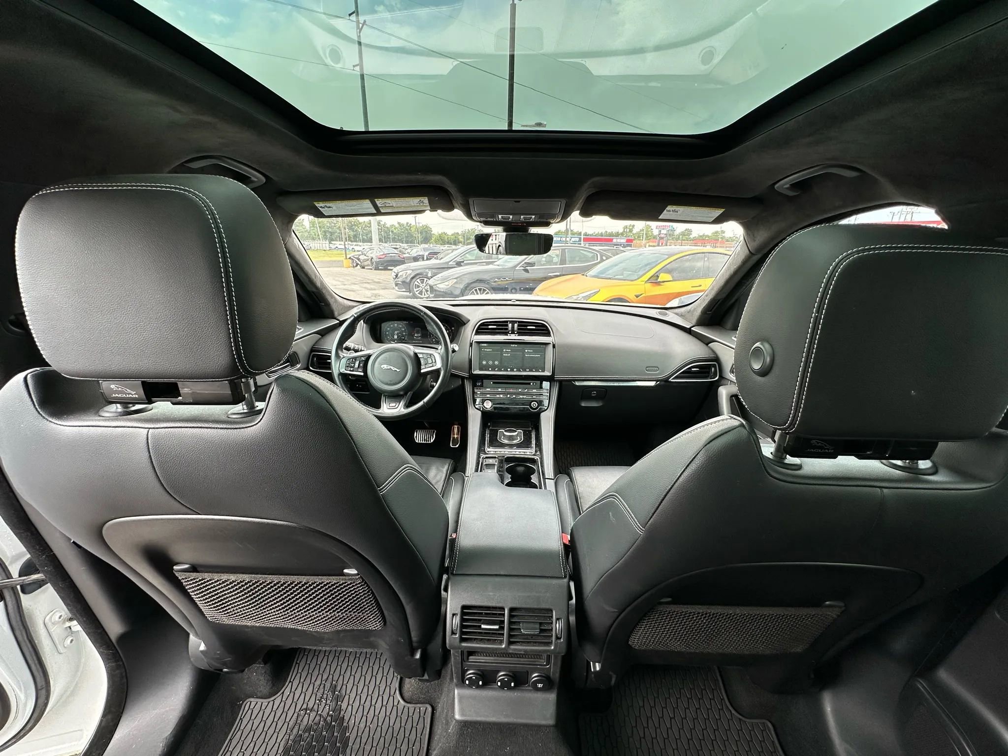 Used 2019 Jaguar F-PACE S image 15