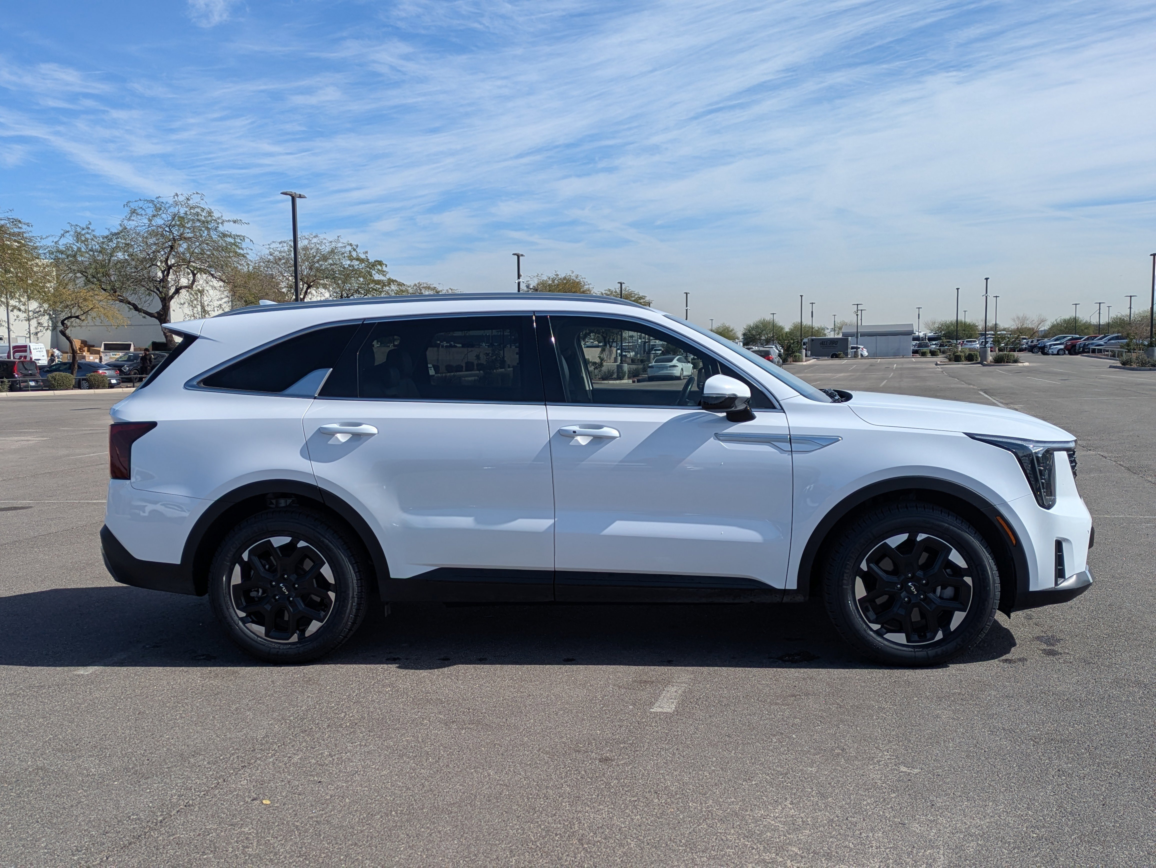 Certified 2025 Kia Sorento S image 6