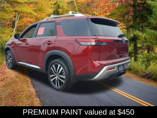 Certified 2025 Nissan Pathfinder Platinum w/ Black Appearance Package AWD/4WD image 3