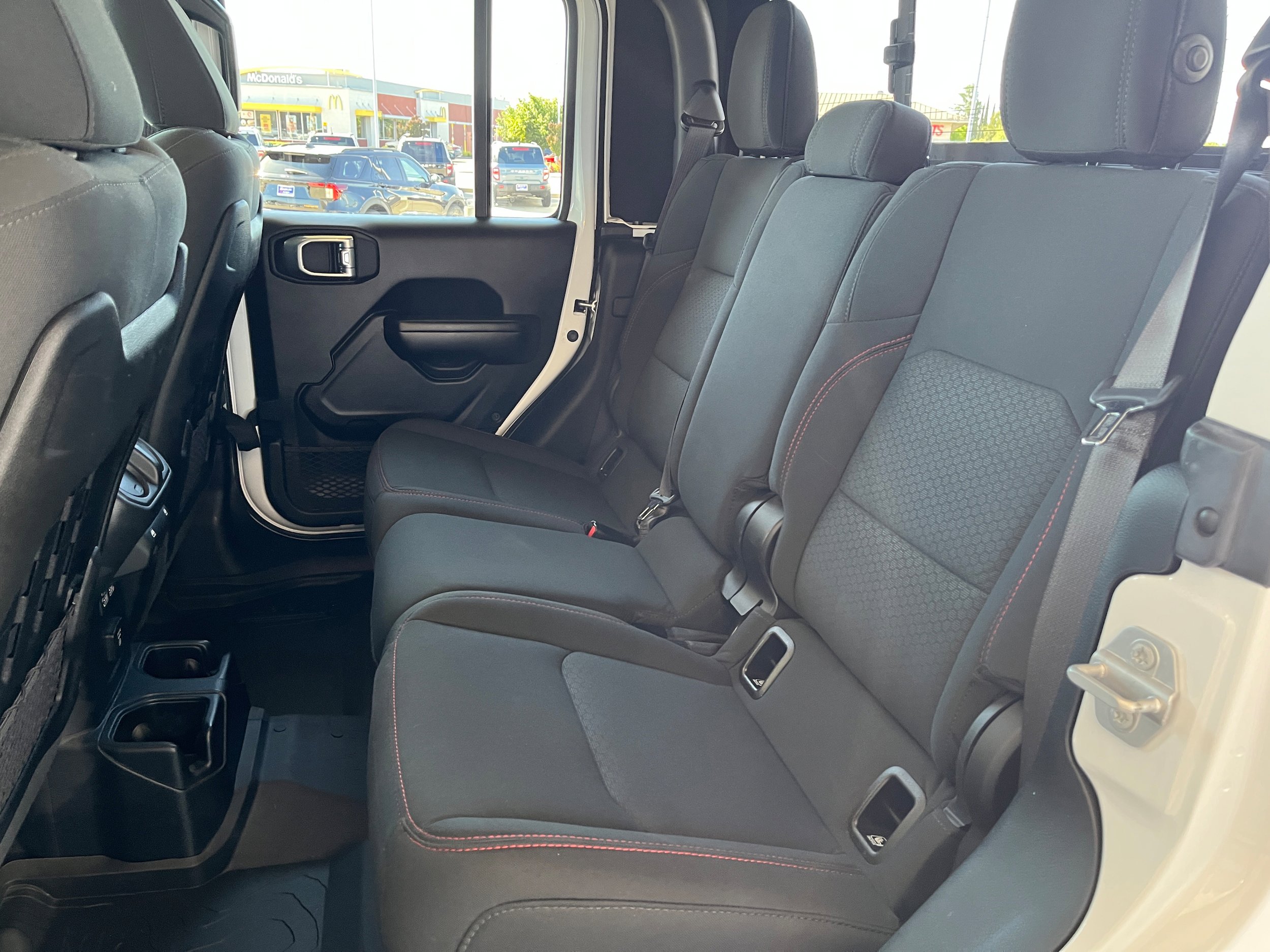 Used 2021 Jeep Gladiator Rubicon w/ Cold Weather Group AWD/4WD image 7