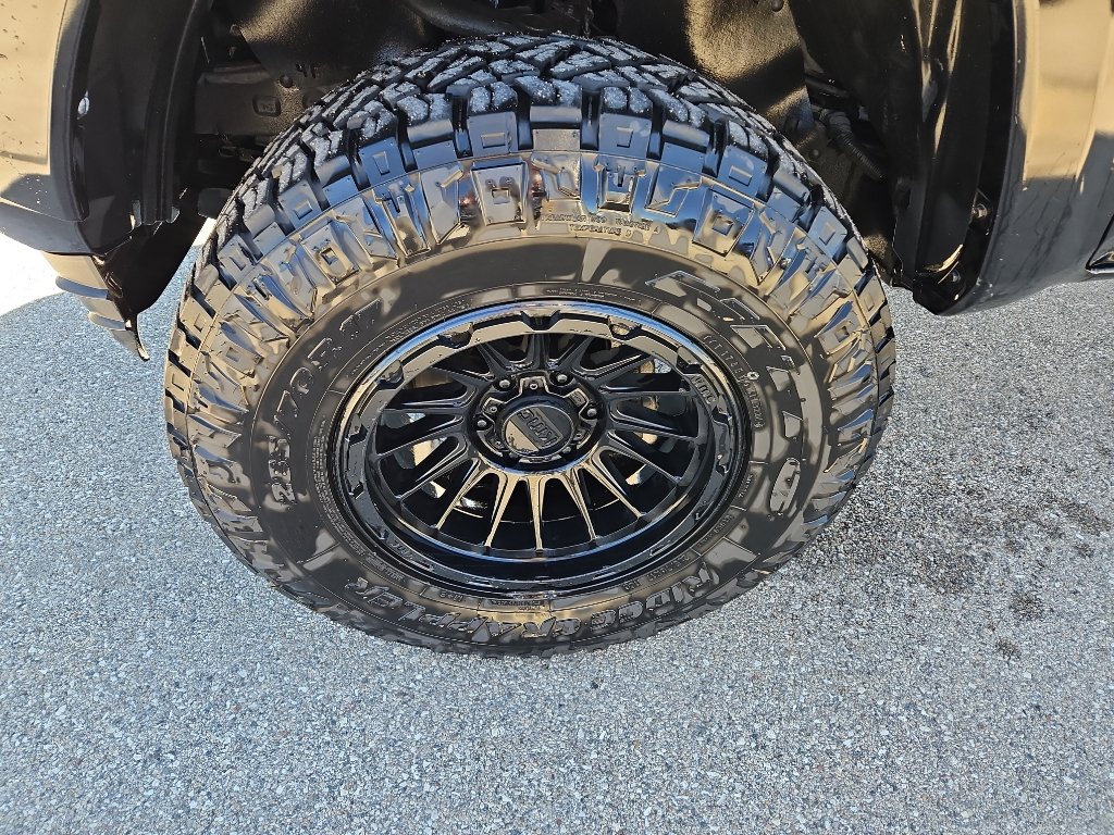 Used 2021 Toyota Tacoma Limited image 4