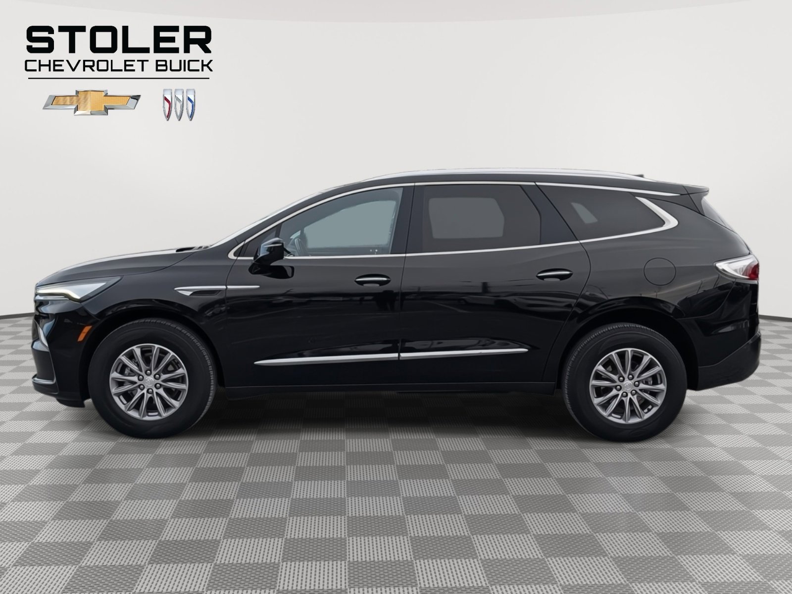 Used 2022 Buick Enclave Essence image 2