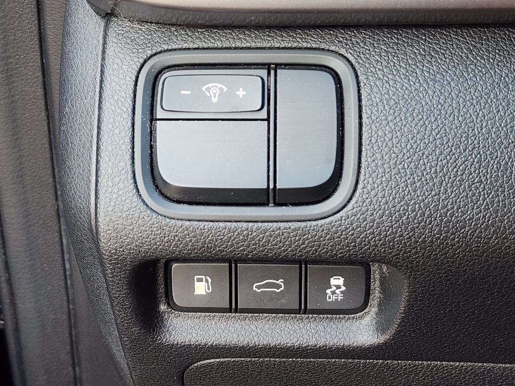 Used 2017 Kia Optima LX FWD image 26