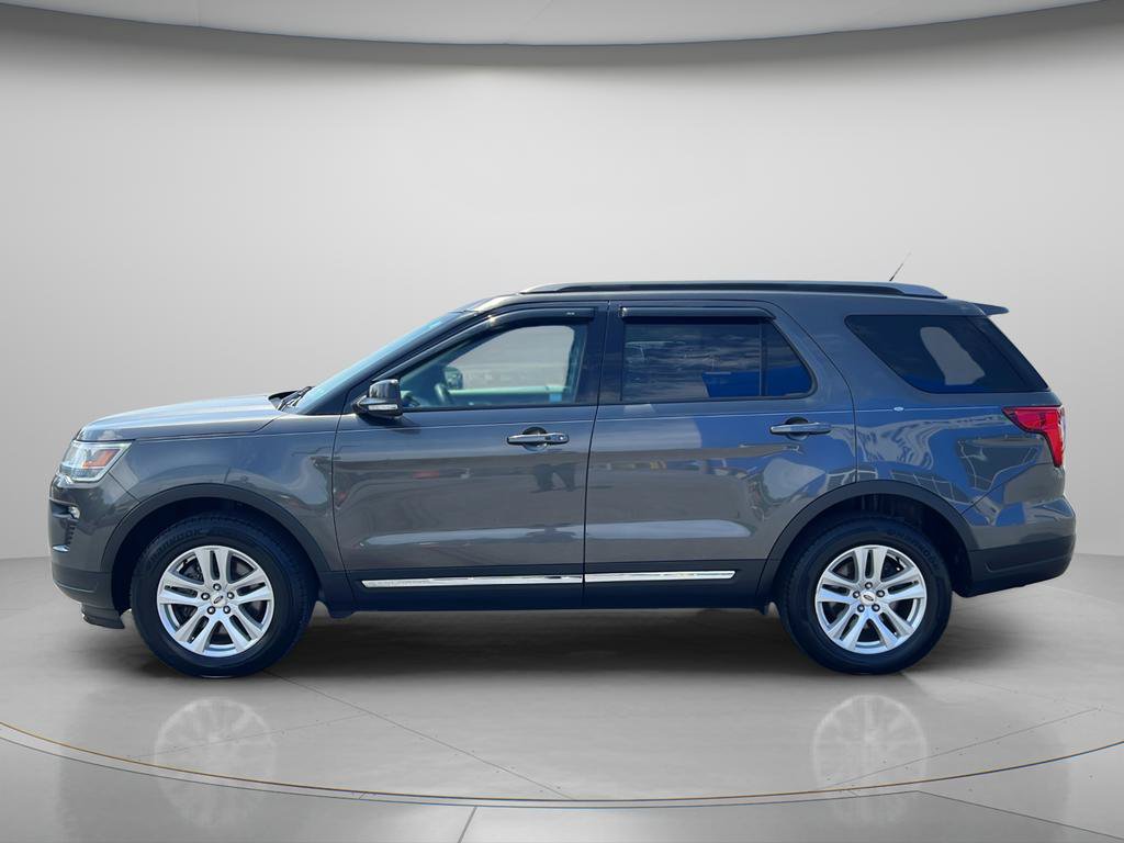 Used 2018 Ford Explorer XLT w/ Equipment Group 201A AWD/4WD image 4