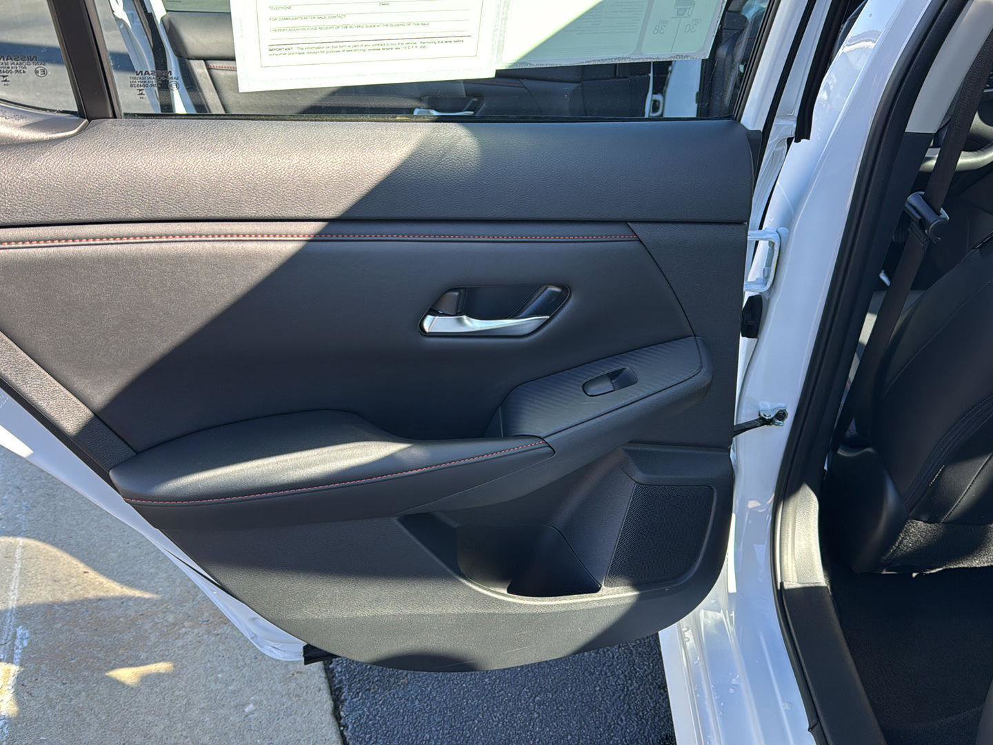 Used 2024 Nissan Sentra SR w/ SR Premium Package image 15