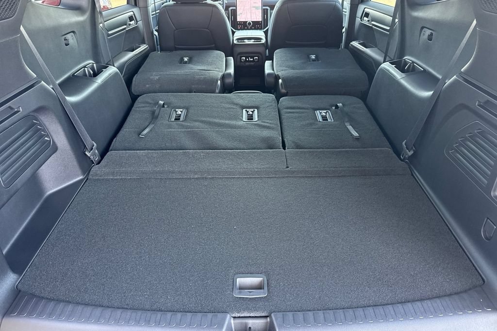 New 2027 GMC Acadia Elevation w/ Black Edition AWD/4WD image 17