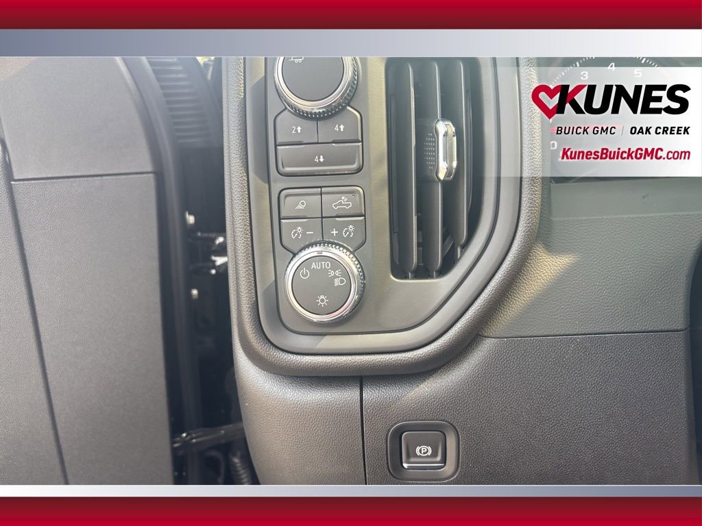 New 2025 GMC Sierra 2500 Pro w/ 1SA Pro Safety Plus Package AWD/4WD image 21