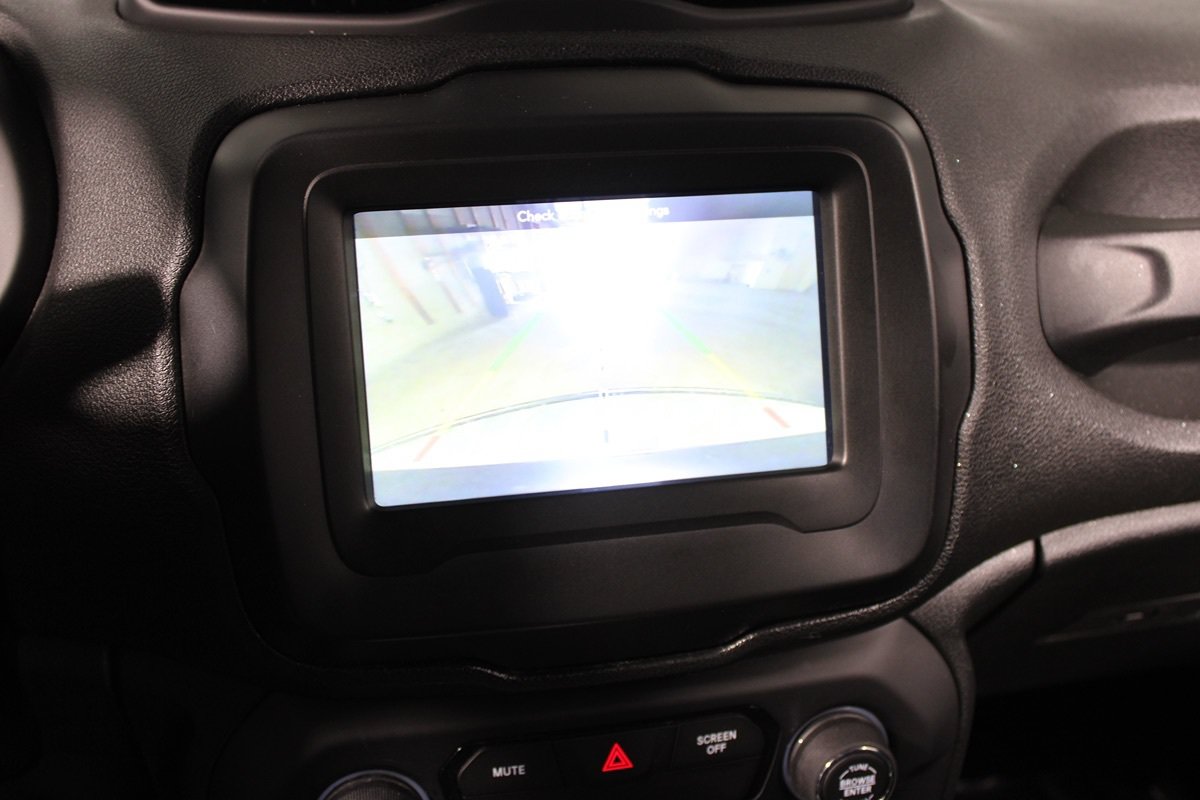 Used 2019 Jeep Renegade Latitude w/ Popular Equipment Group FWD image 13