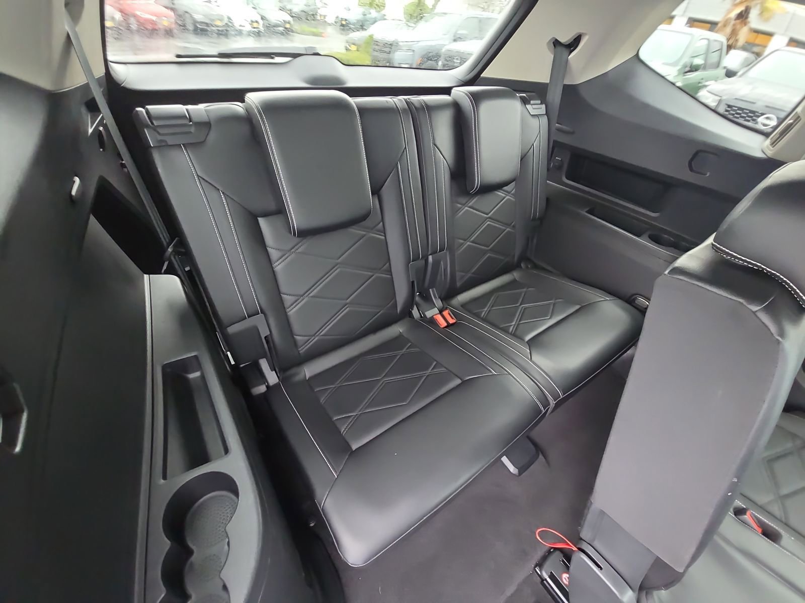 Used 2024 Volkswagen Atlas SE image 28