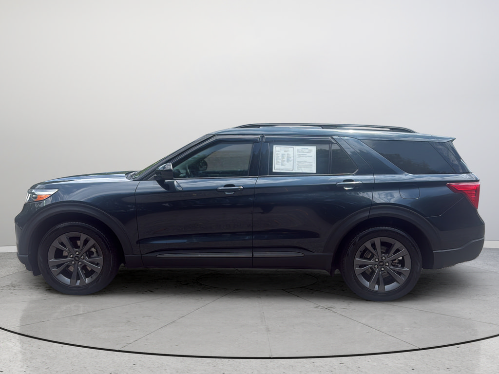 Used 2023 Ford Explorer XLT w/ Equipment Group 202A RWD image 10