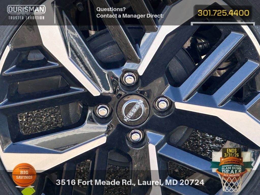 New 2025 Nissan Versa SR w/ Trunk Package image 4