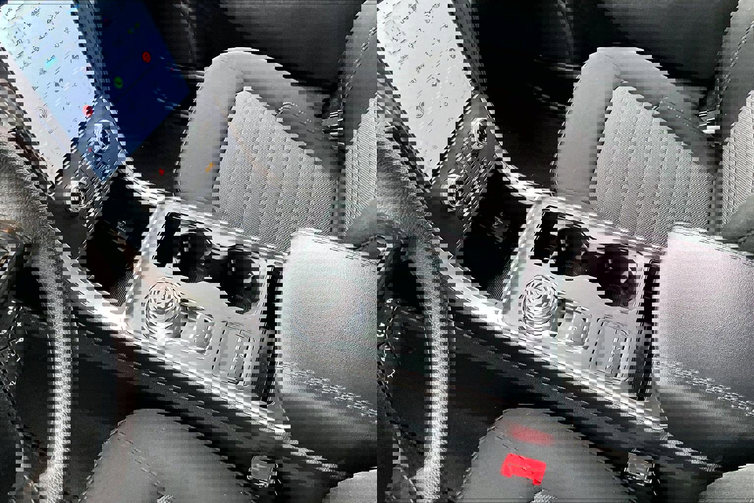 Used 2022 Ford Edge SE image 18