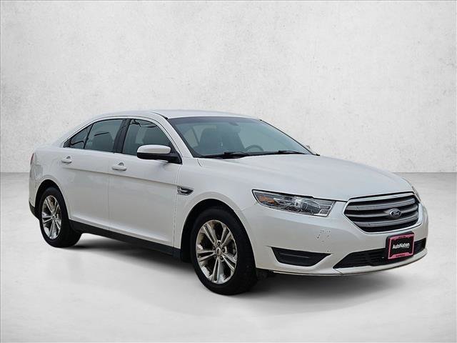 Used 2016 Ford Taurus SEL FWD image 3