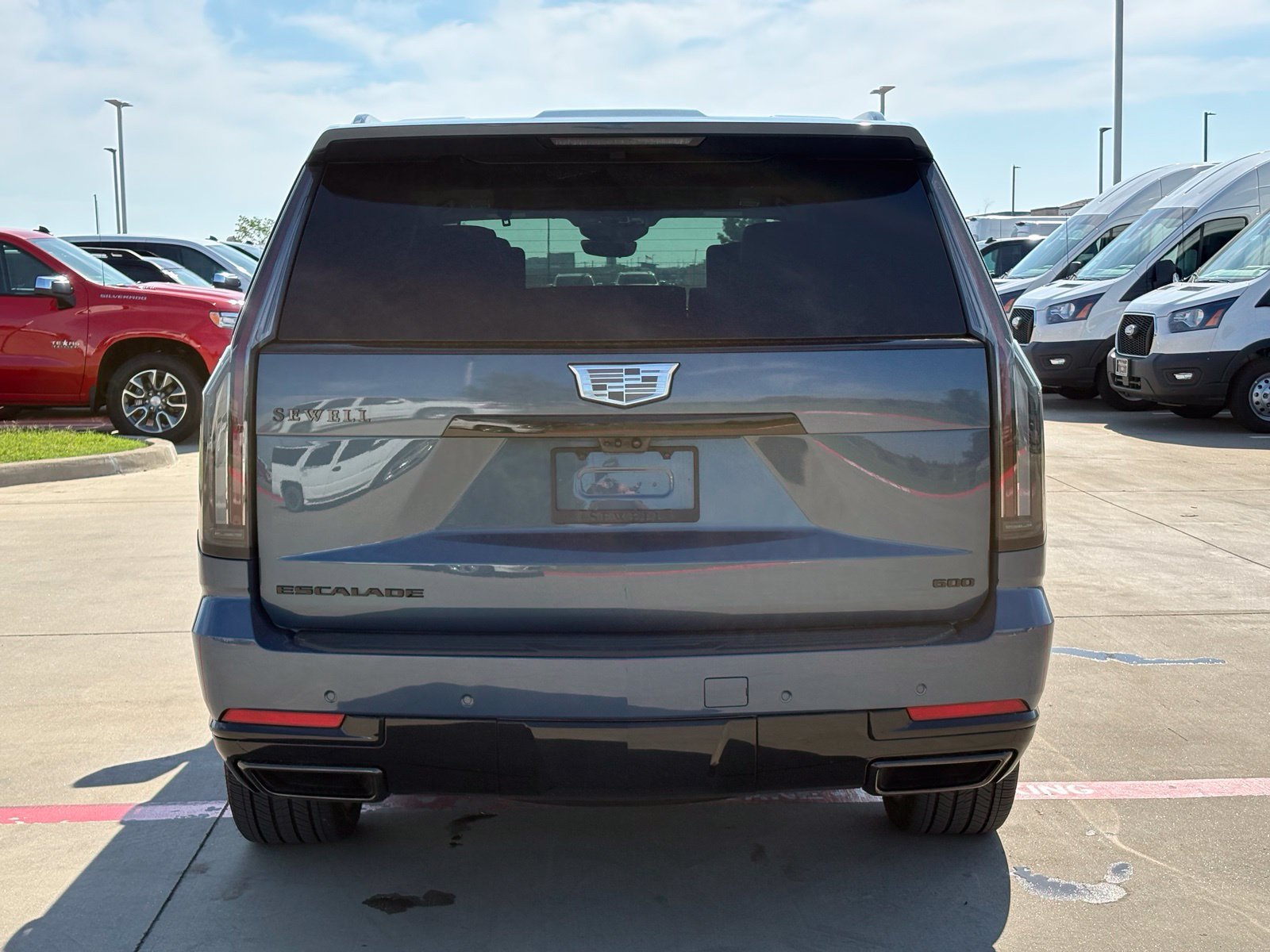 Used 2025 Cadillac Escalade Sport Platinum w/ LPO, ONYX Package AWD/4WD image 6