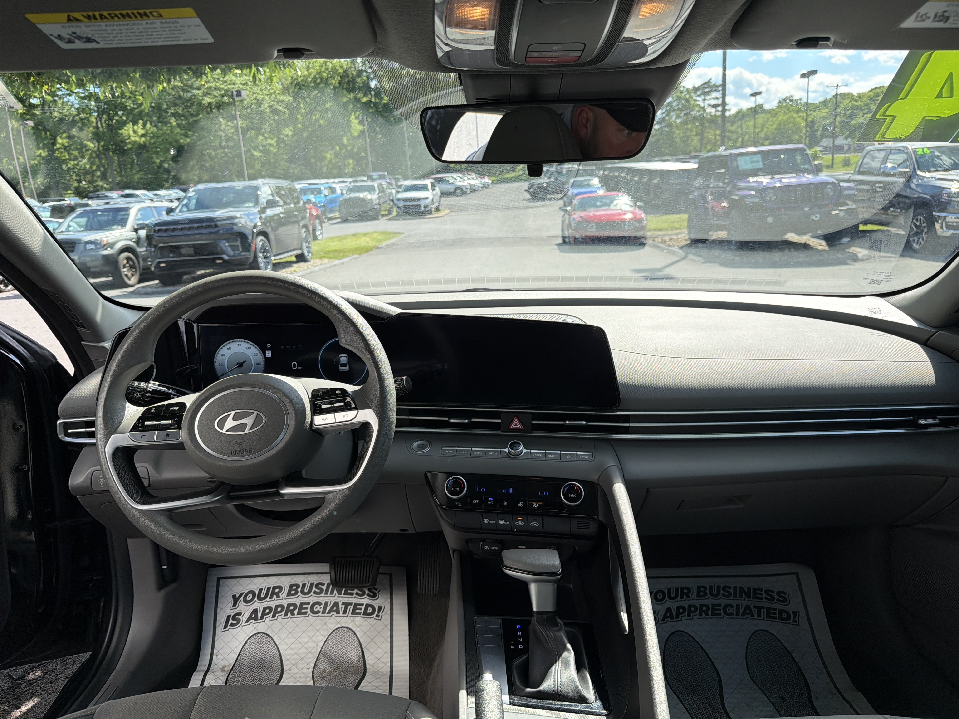 Used 2024 Hyundai Elantra SEL FWD image 16