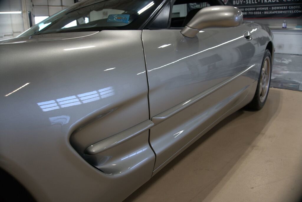 Used 2001 Chevrolet Corvette Convertible w/ Preferred Equipment Group2 image 14