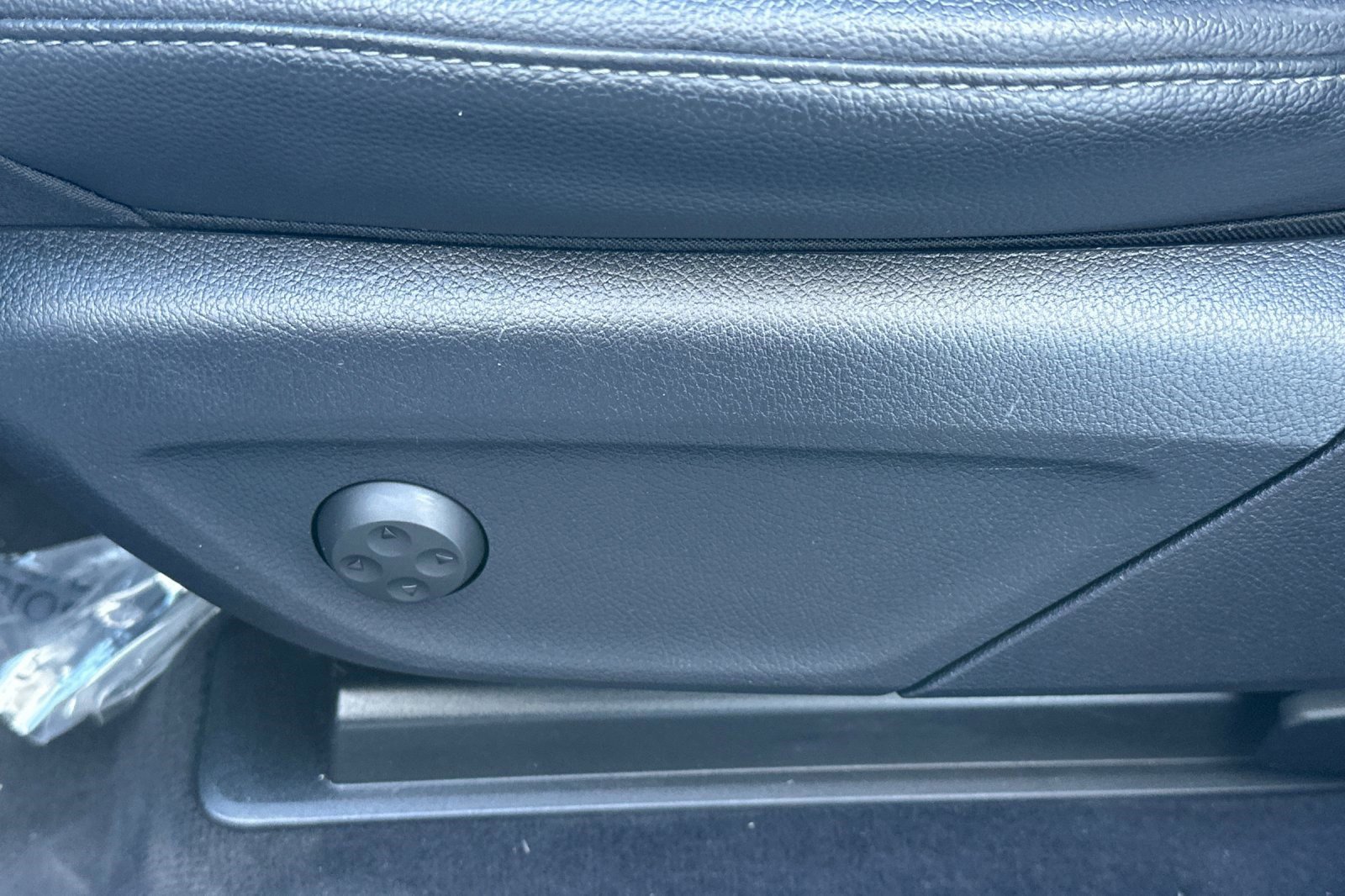 Used 2022 Mercedes-Benz GLS 450 4MATIC image 13