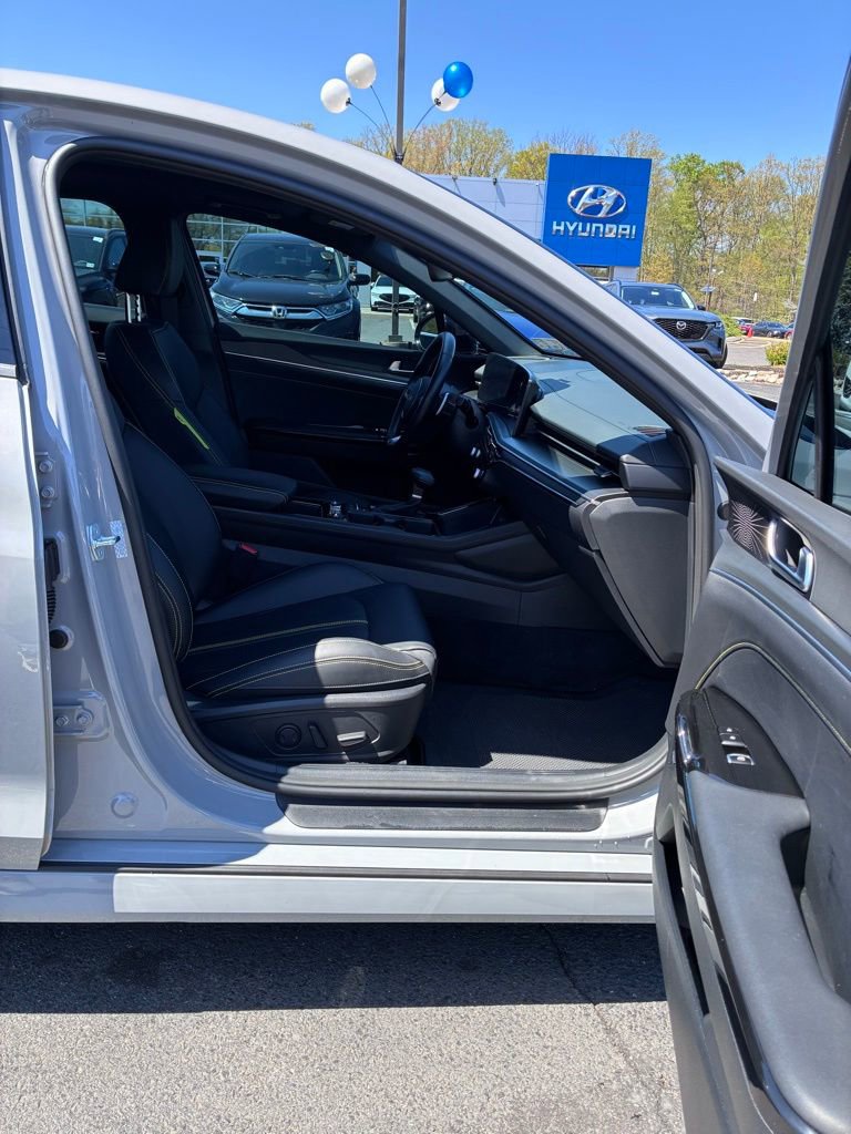 Used 2025 Kia K5 GT w/ GT1 Package FWD image 18