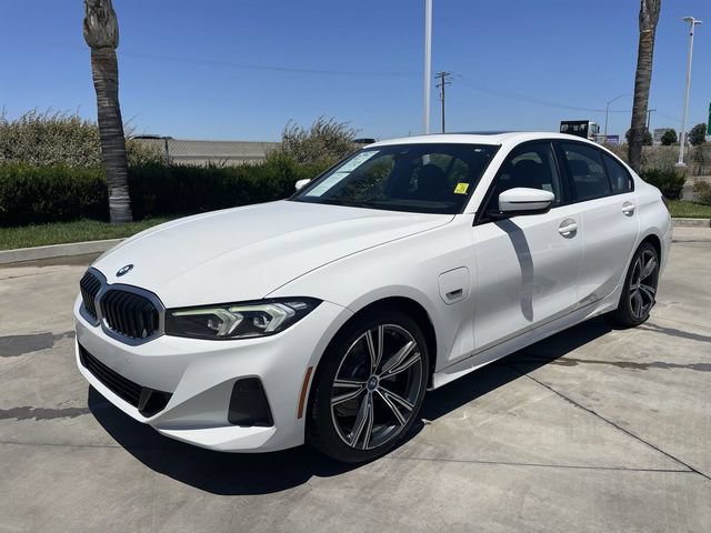Used 2023 BMW 330e RWD video 1