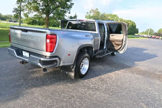 Used 2024 Chevrolet Silverado 3500 LTZ AWD/4WD image 38