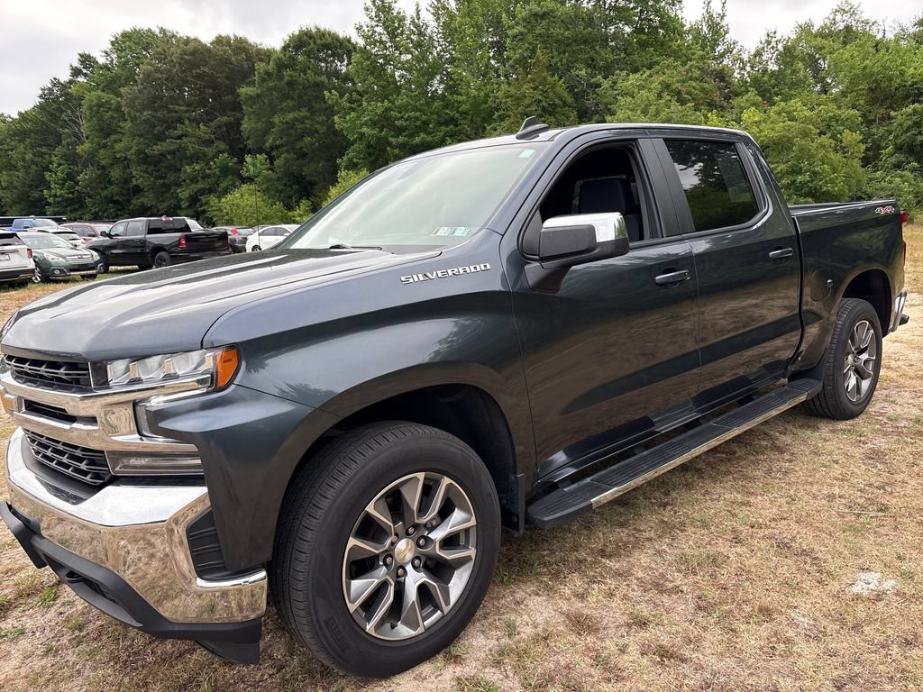 Used 2021 Chevrolet Silverado 1500 LT w/ All Star Edition Plus AWD/4WD image 3