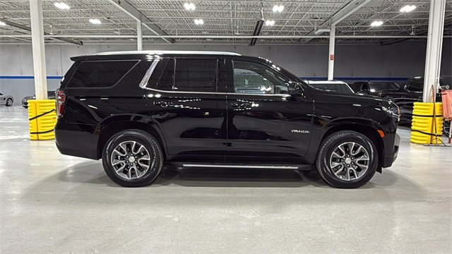 Used 2022 Chevrolet Tahoe LT w/ Luxury Package image 3