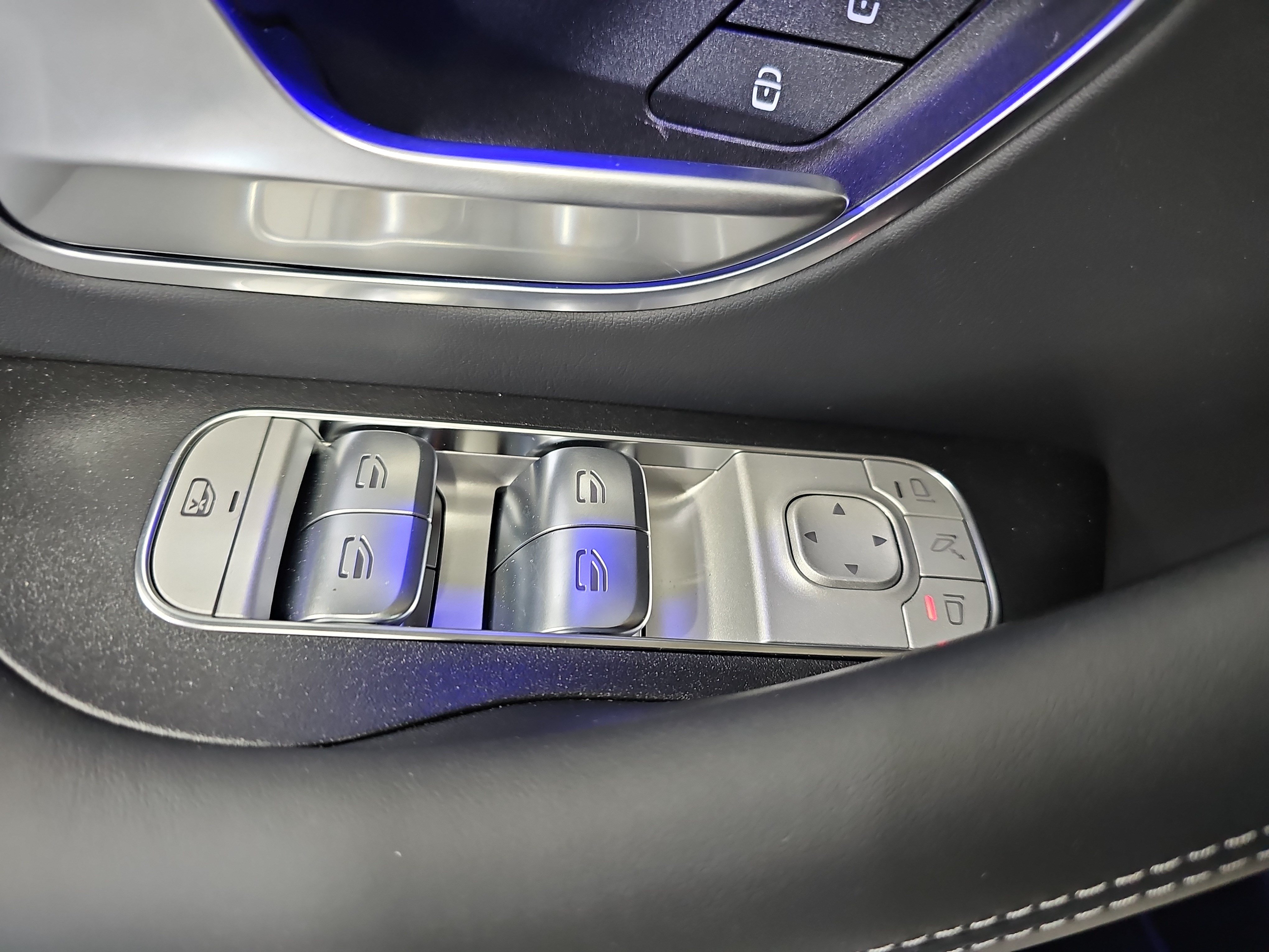 New 2026 Mercedes-Benz GLE 53 AMG 4MATIC Coupe image 29