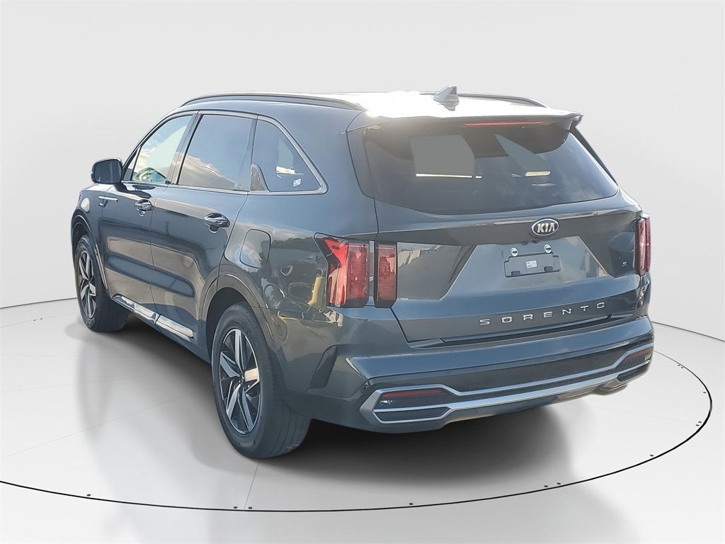 Used 2021 Kia Sorento S image 5