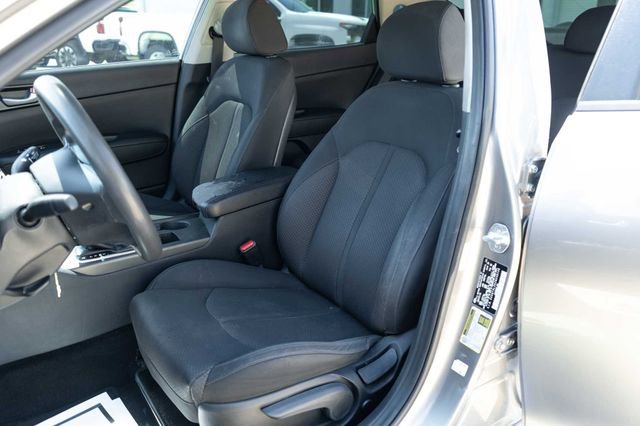 Used 2018 Kia Optima LX FWD image 12