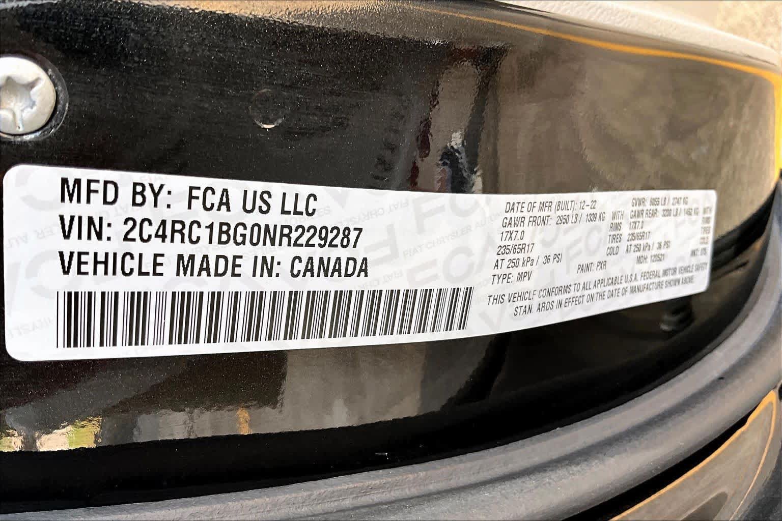 Used 2022 Chrysler Pacifica Touring-L FWD image 34