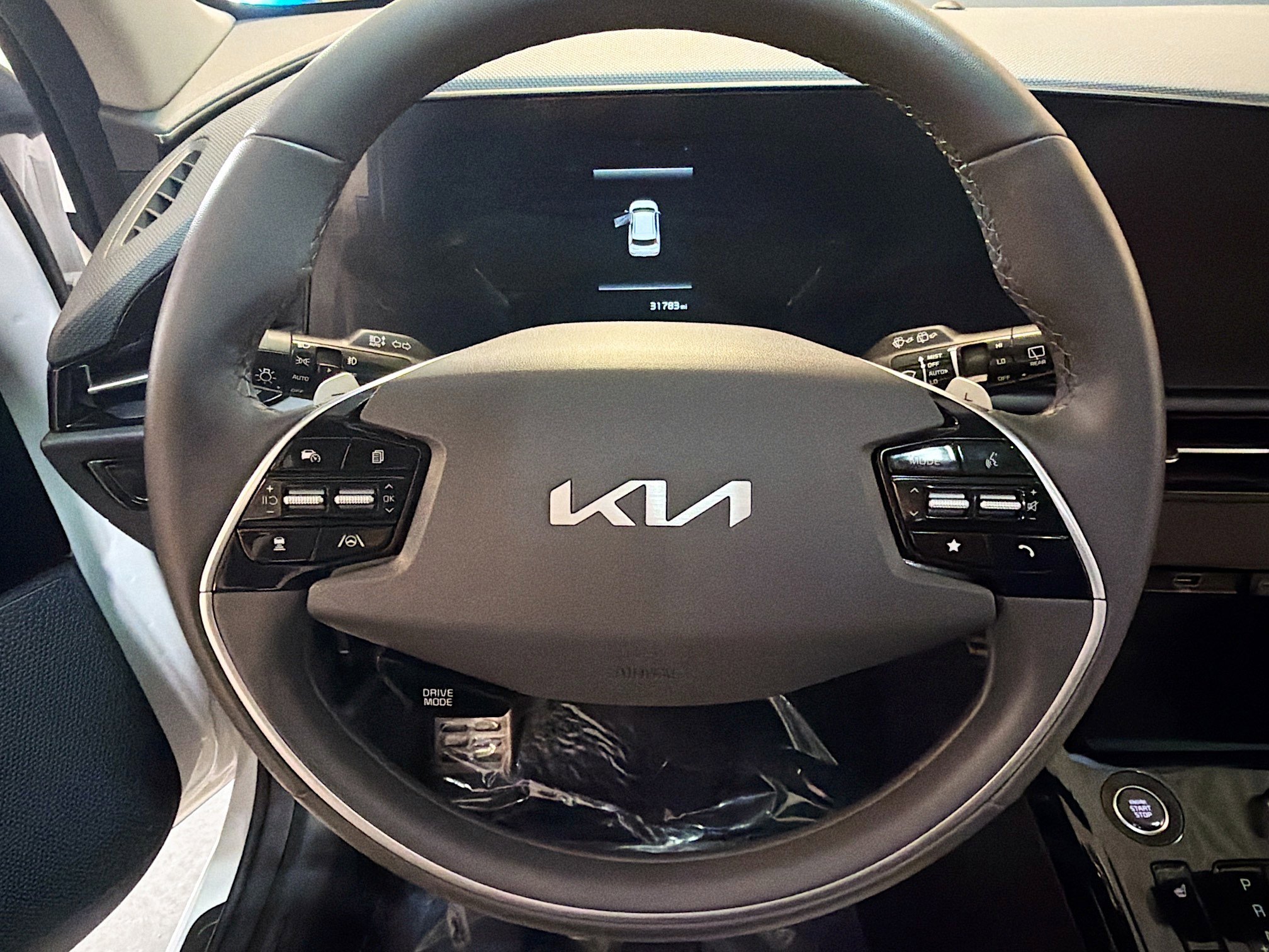 Used 2023 Kia Niro EX Touring image 18