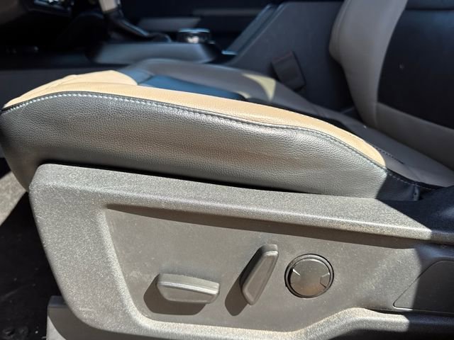 Used 2022 Ford Bronco Wildtrak image 14