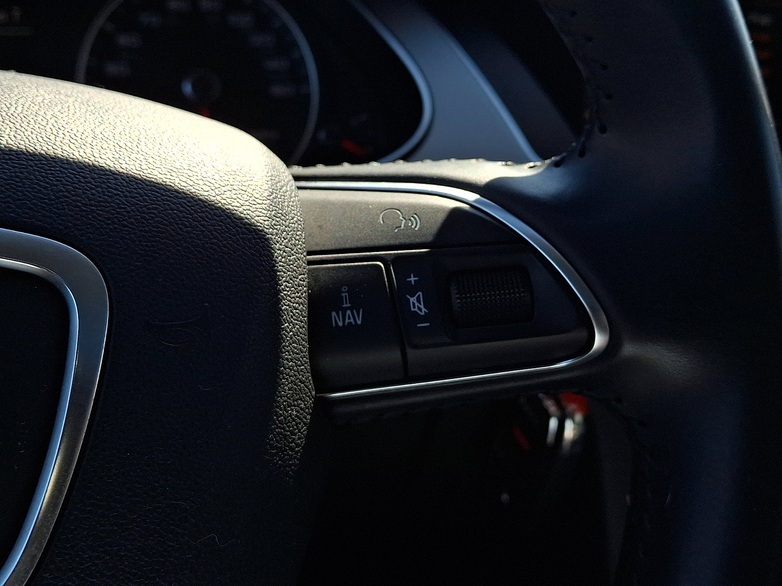 Used 2015 Audi A4 2.0T Premium image 21