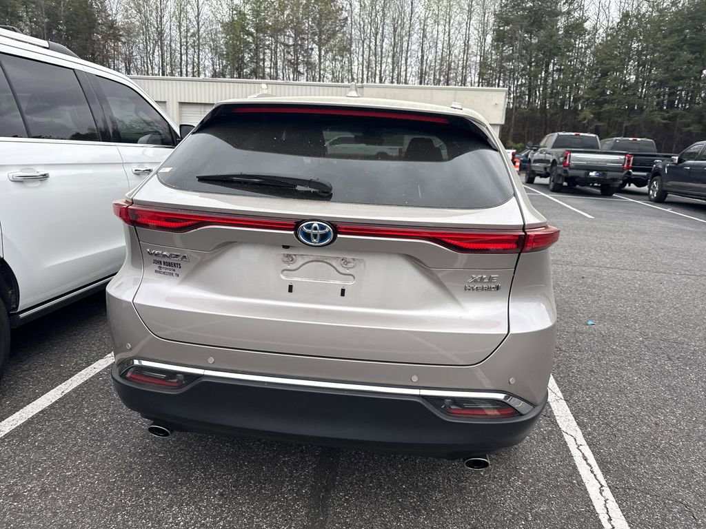 Used 2021 Toyota Venza XLE w/ Carpet Mat Package (TMS) image 18