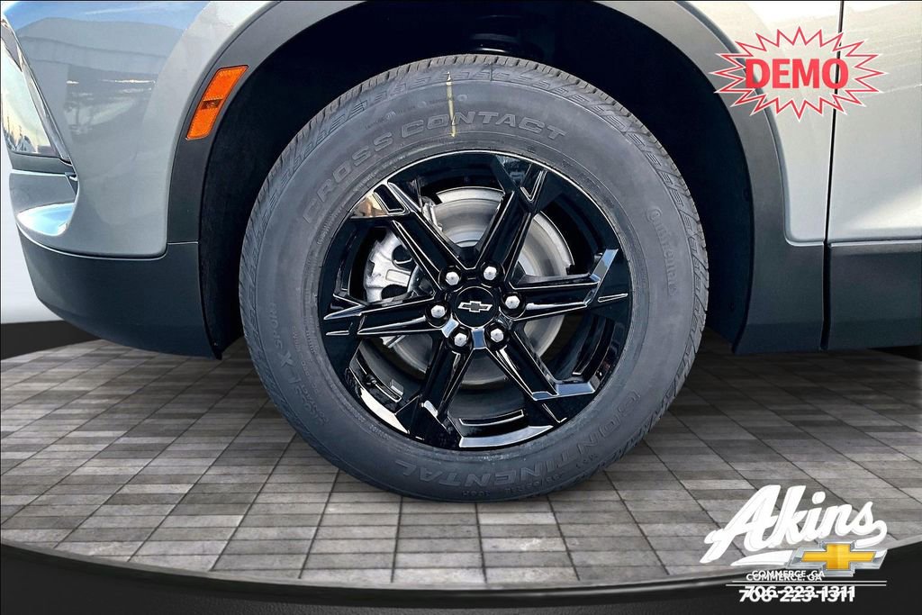 New 2026 Chevrolet Blazer LT w/ Sound & Technology Package FWD image 18