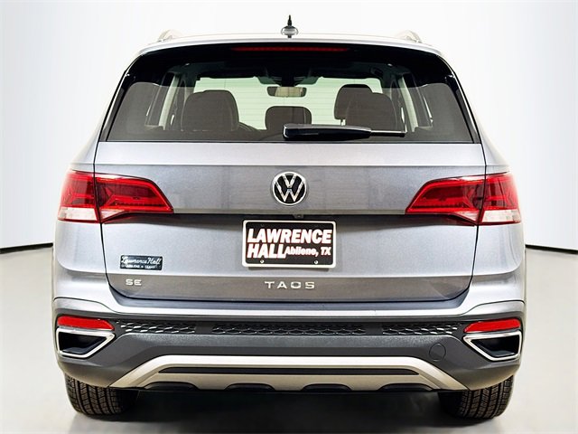 Used 2024 Volkswagen Taos SE image 5