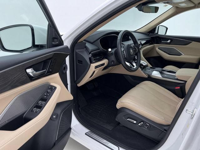 Used 2023 Acura MDX w/ Advance Package AWD/4WD image 11