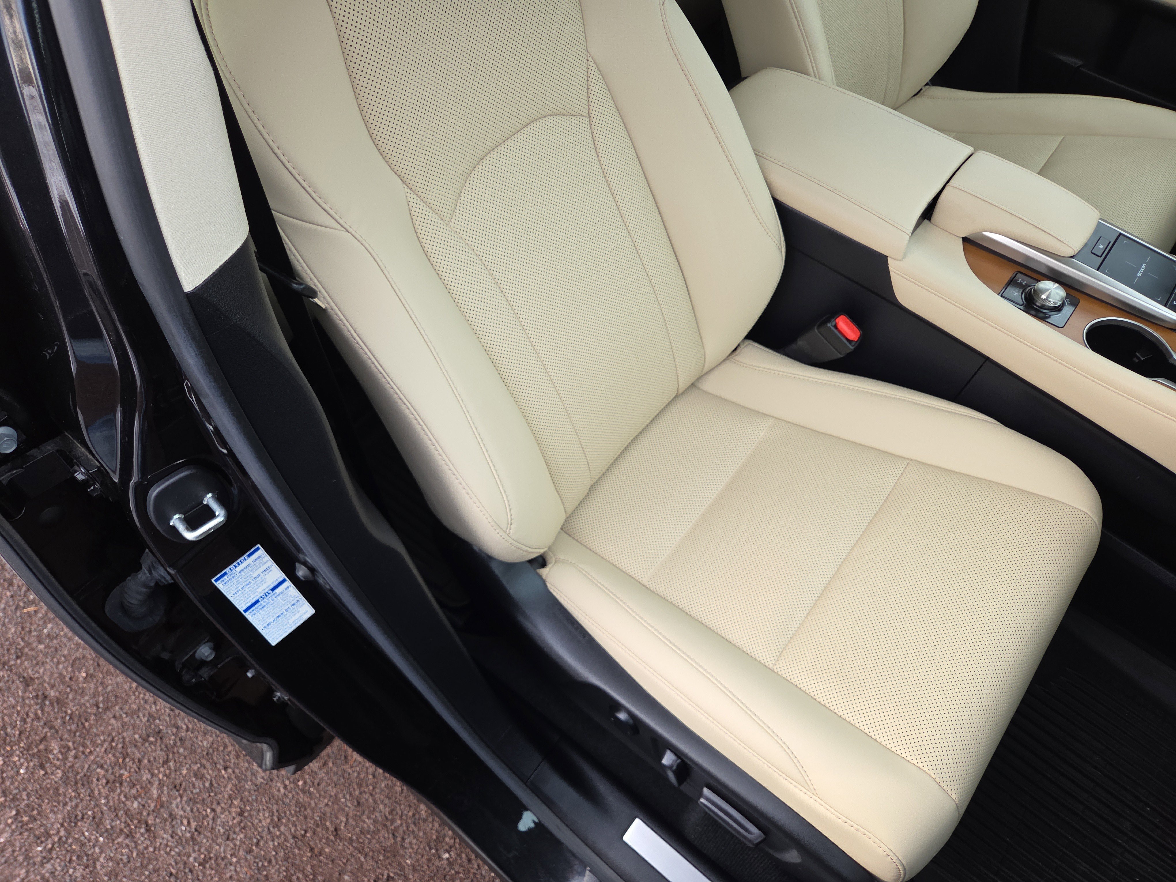 Certified 2022 Lexus RX 350 AWD w/ Premium Package image 16