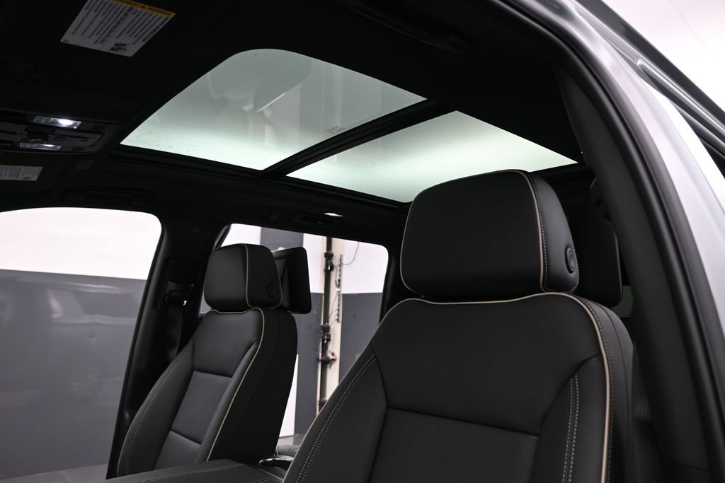 New 2027 GMC Yukon XL Elevation w/ Elevation Premium Package AWD/4WD image 19