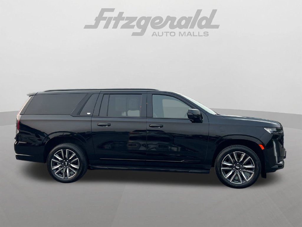 Used 2024 Cadillac Escalade ESV Sport AWD/4WD image 3