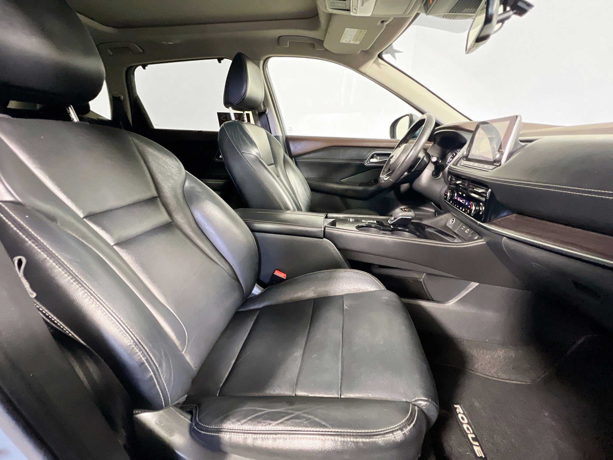 Used 2021 Nissan Rogue SL FWD image 31