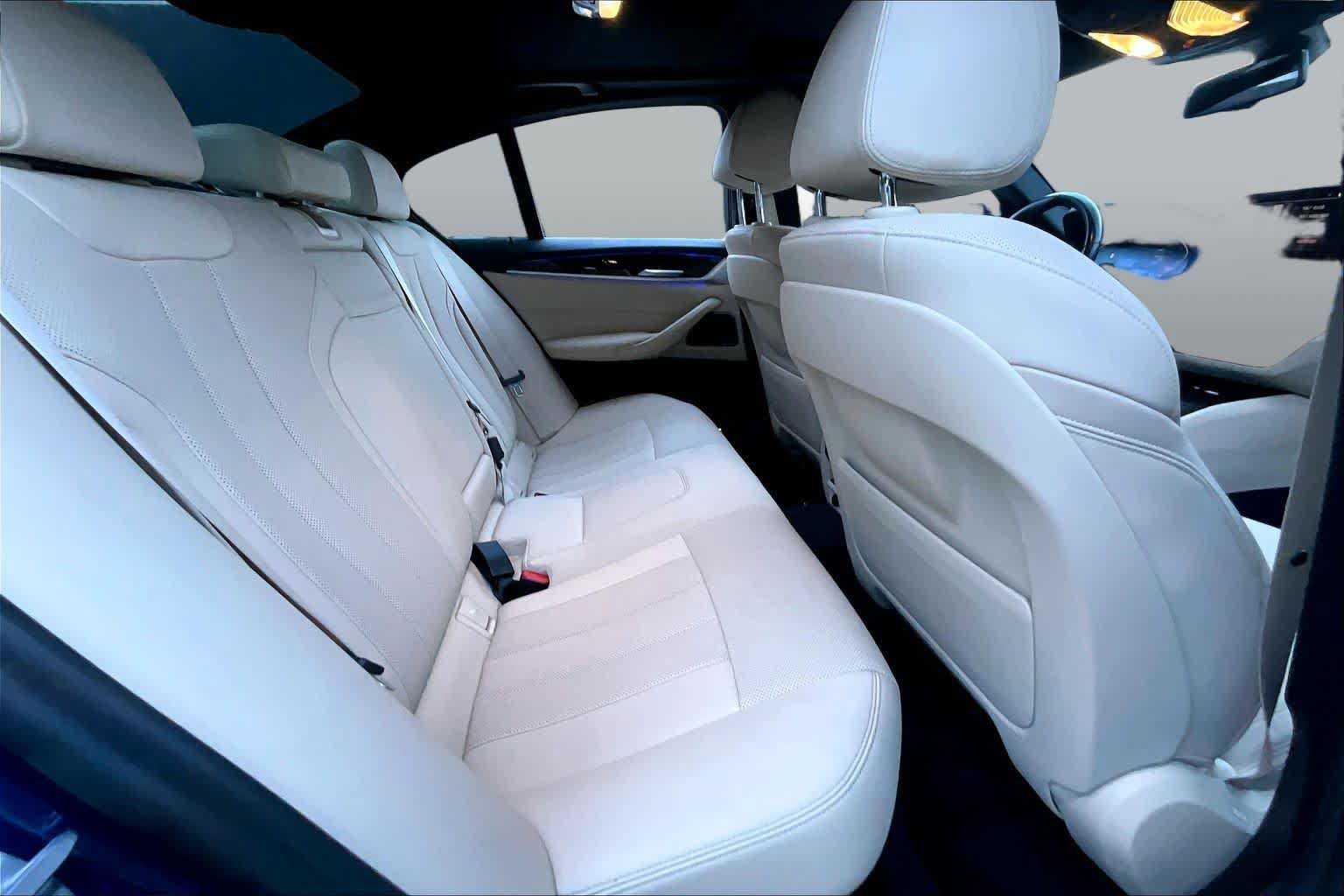 Used 2023 BMW 530i w/ Premium Package RWD image 20