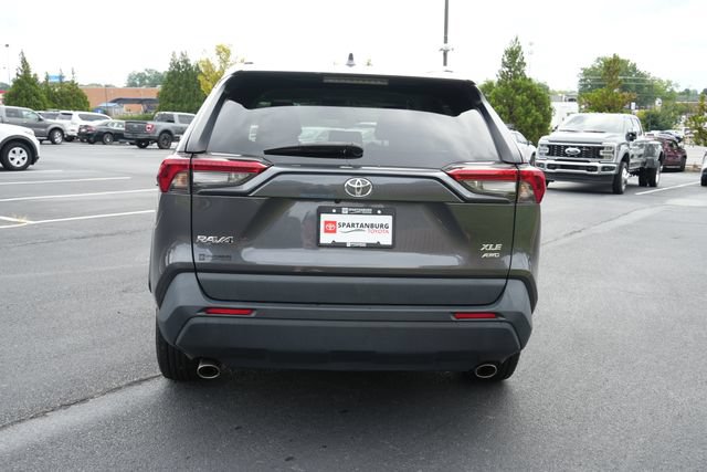 Used 2024 Toyota RAV4 XLE AWD/4WD image 6