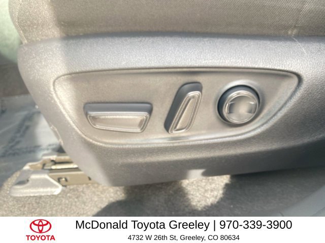 Used 2021 Toyota RAV4 XLE w/ Convenience Package AWD/4WD image 12