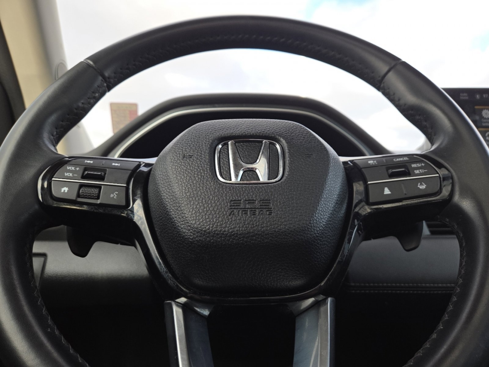 Used 2023 Honda Pilot Touring image 29