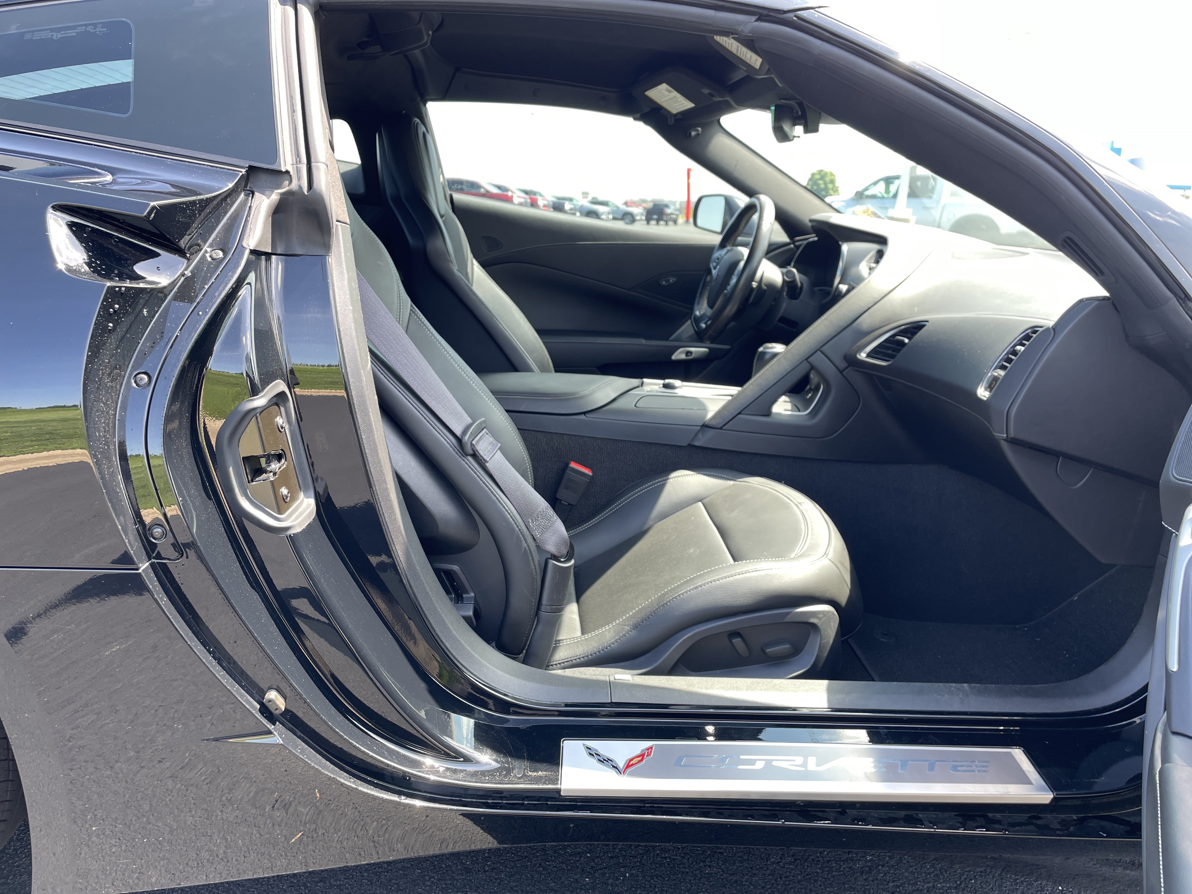 Used 2016 Chevrolet Corvette Stingray Coupe w/ Carbon Flash Badge Package RWD image 22