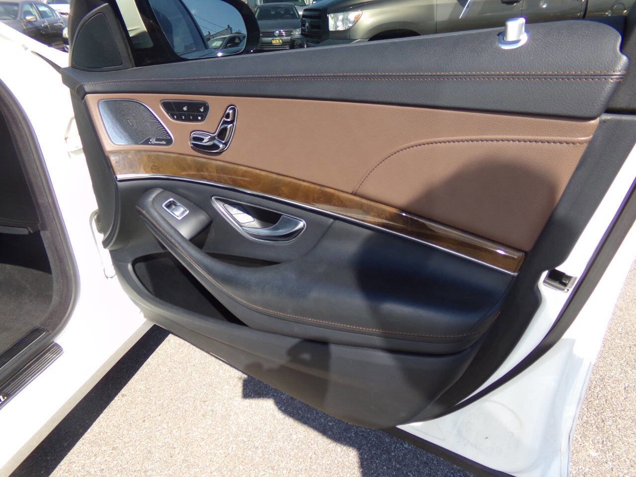 Used 2016 Mercedes-Benz S 550 4MATIC Sedan image 40