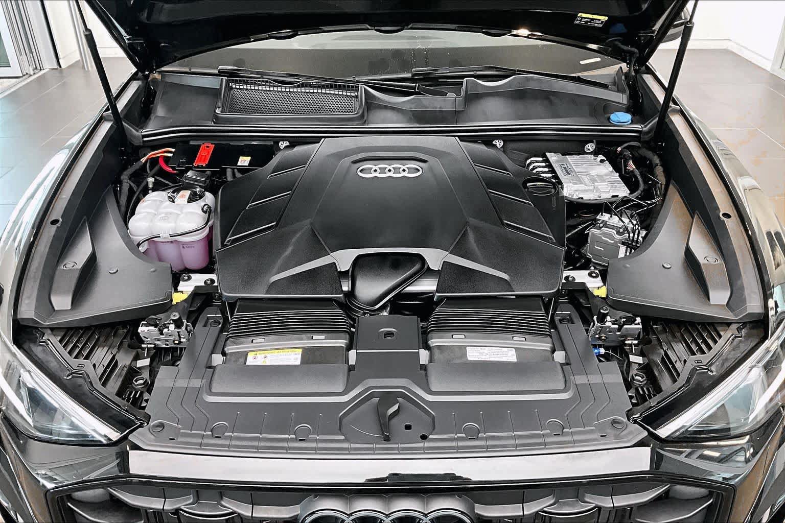 Certified 2025 Audi Q8 Premium Plus AWD/4WD image 29